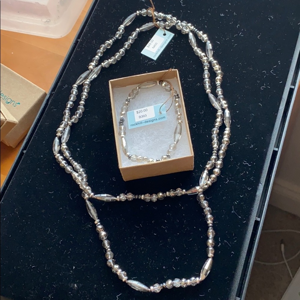 Matching Necklace and Bracelet Set